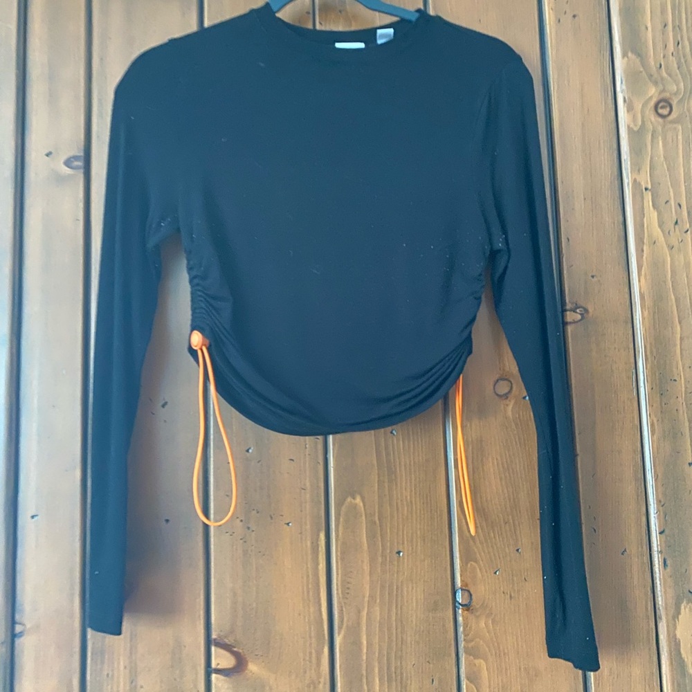 Long sleeve crop top